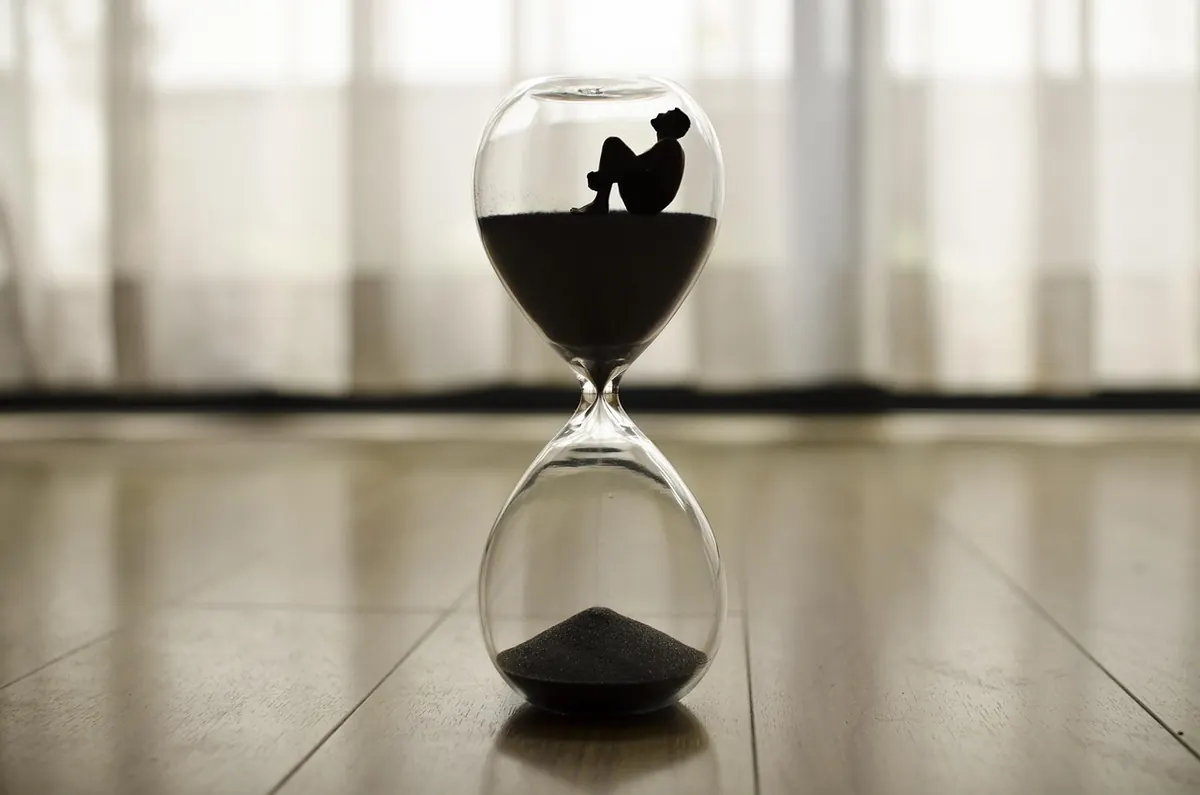 How to Track Timed Quests Without Missing Deadlines in Open-World Games